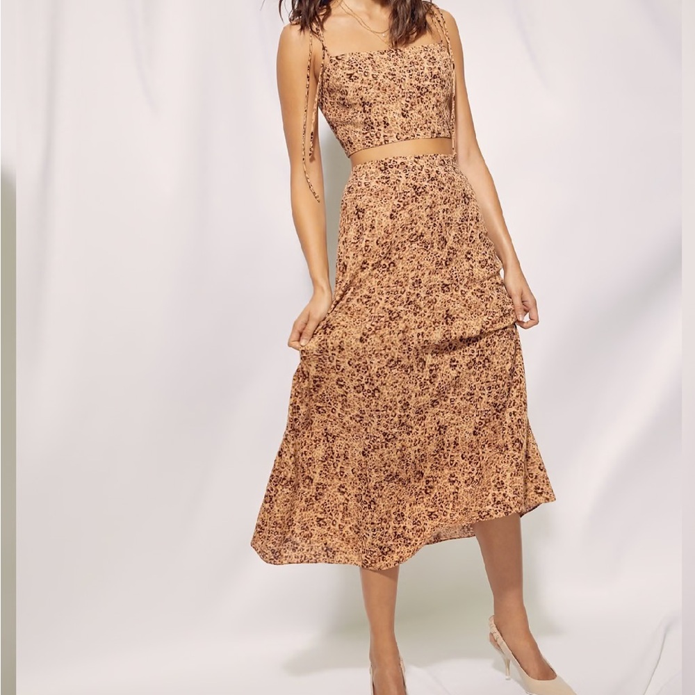 Wilfred Brown Midi Skirt with Timeless Elegance